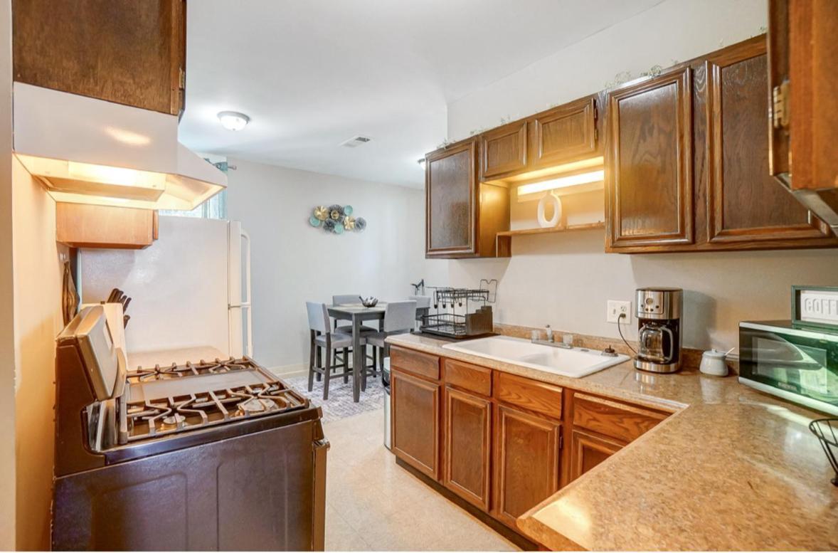 Spacious 4 Bedroom Overlooking River Apartamento Cincinnati